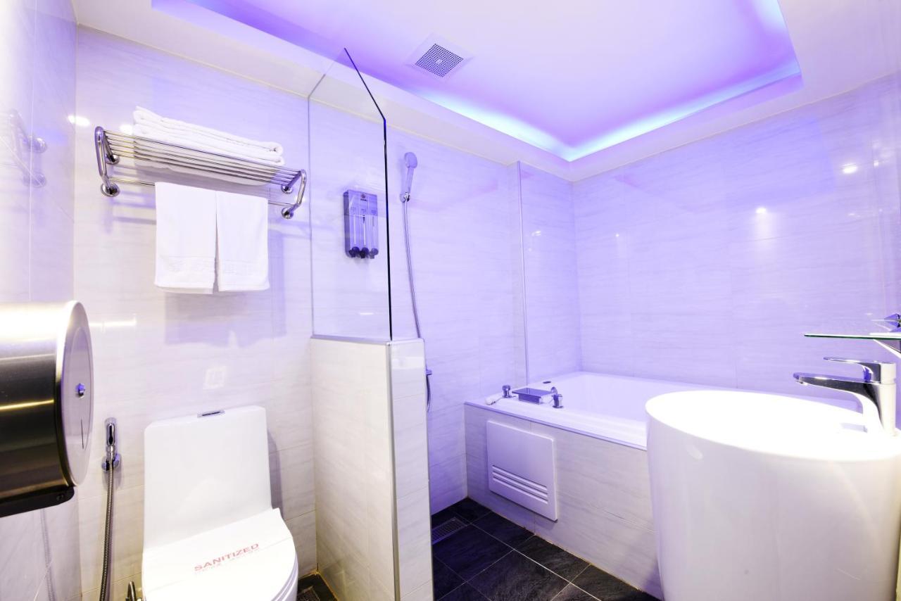 Zc Motel Taoyuan Bagian luar foto